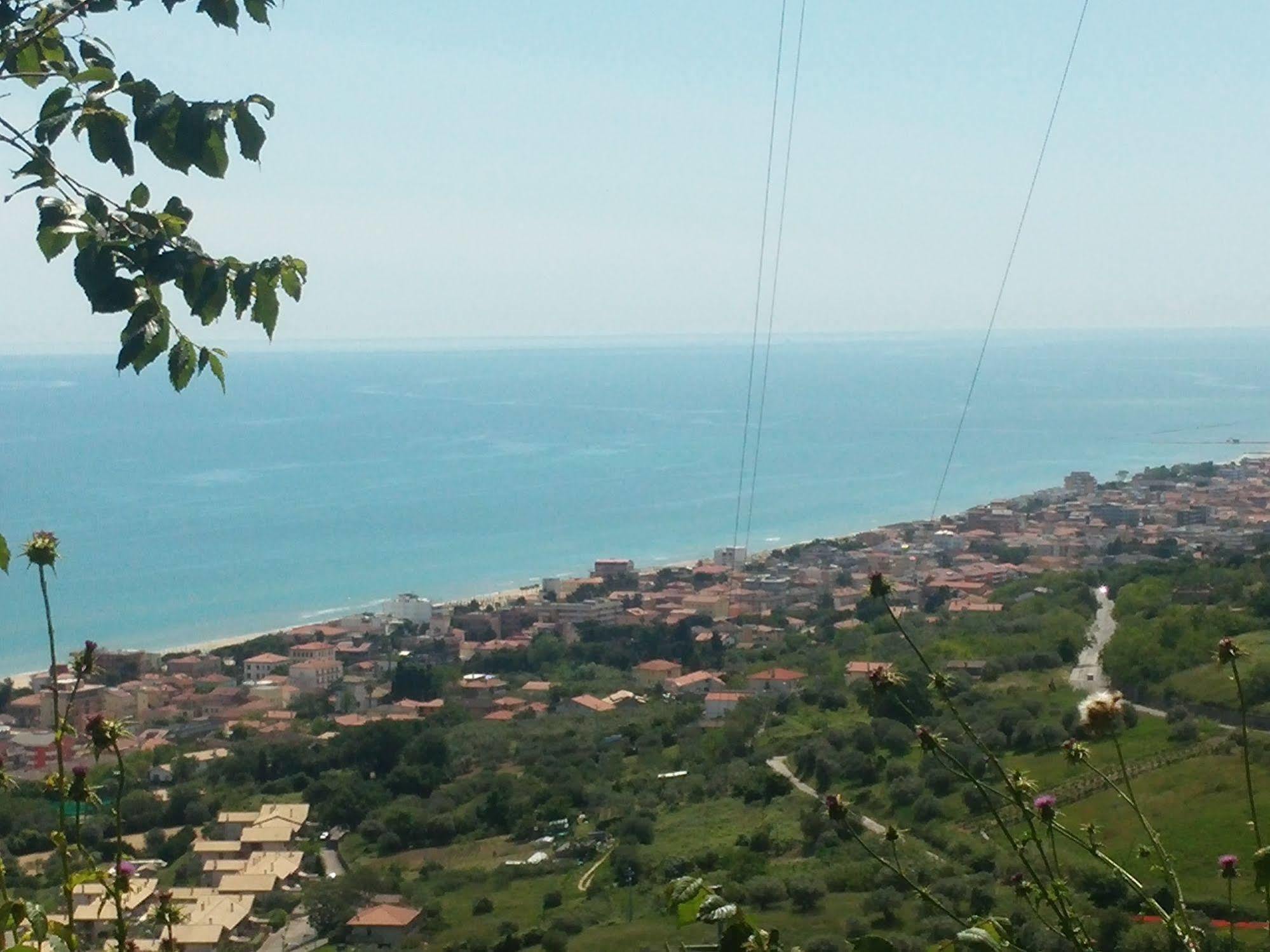 Silvi Paese B&B Santa Lucia المظهر الخارجي الصورة